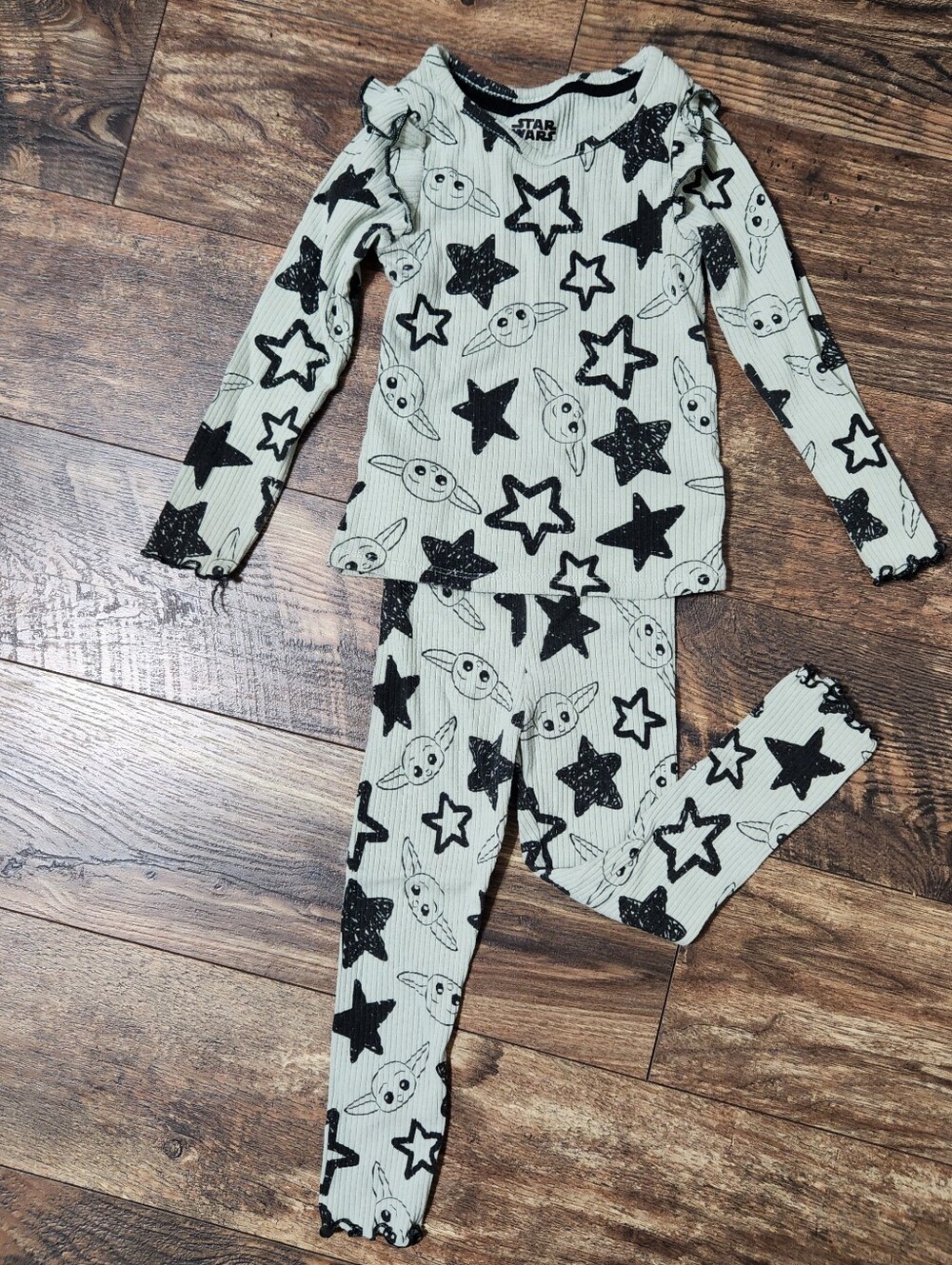 Star Wars Kids Set, Green and Black with Baby Yoda, Size 3T